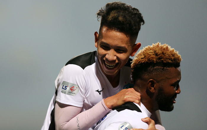 Đè bẹp TPHCM, HAGL đua vô địch V.League 2020 Ảnh 2