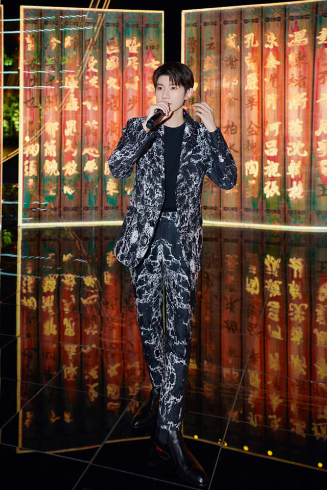 Vương Nguyên thành công khi nhận được nhiều sự quý trọng của đài lớn