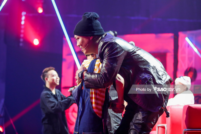 Quân 'bay màu' dù được khen ngợi, Linh Thộn lấy lại phong độ tiến thẳng vào Top 20 King Of Rap Ảnh 6