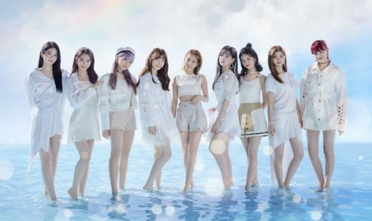 NiziU - nhóm tân binh nhà JYP được ấn định ngày ra album, nhưng bất ngờ hơn là không phải tại Hàn Ảnh 3