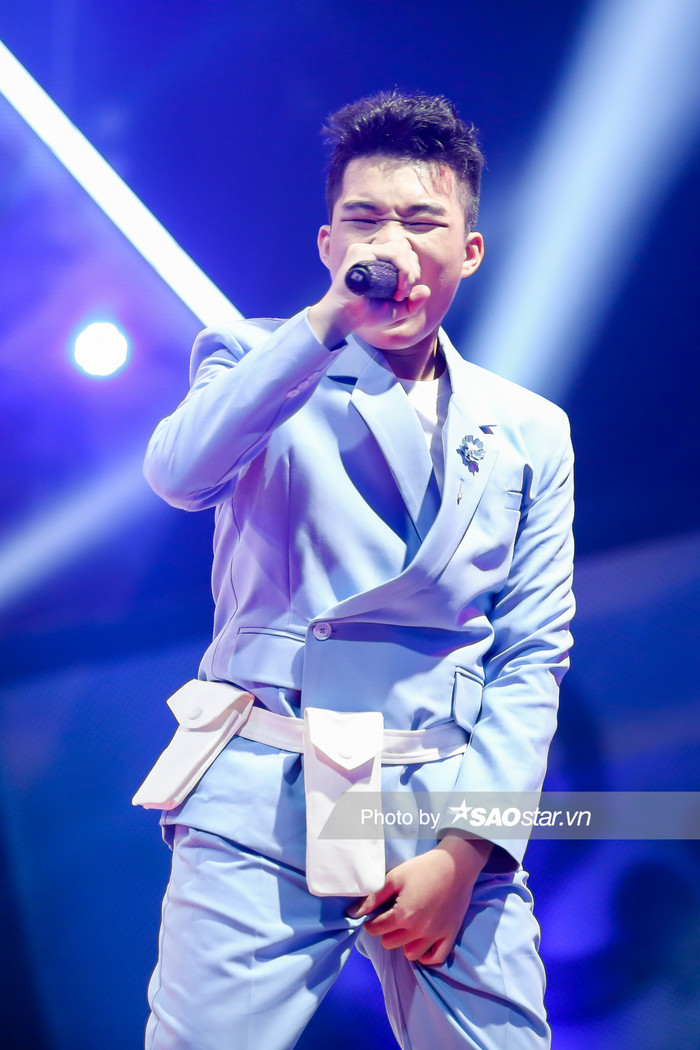 'Hoàng tử cổ tích' King Of Rap - Kenji học hỏi gu thời trang Sơn Tùng M-TP, ngưỡng mộ tài năng của Vũ Cát Tường Ảnh 9