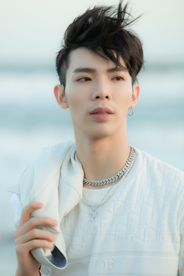 Cover Người ơi người ở đừng về, Erik khiến fan 'đau đầu' vì cứ ngỡ là giọng của chính chủ Đức Phúc Ảnh 4