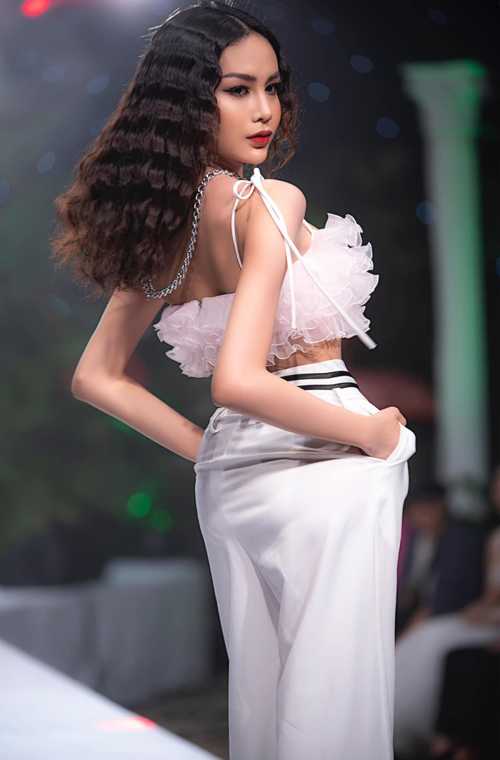 Phong cách thời trang quyến rũ của Lương Mỹ Kỳ, thí sinh tạo sóng tại Hoa hậu Chuyển giới Việt Nam 2020 Ảnh 1