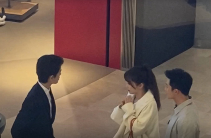 Ảnh hậu trường 'Khúc biến tấu ánh trăng: Đinh Vũ Hề như trở thành 'anh da đen' khi đứng kế Ngu Thư Hân Ảnh 15