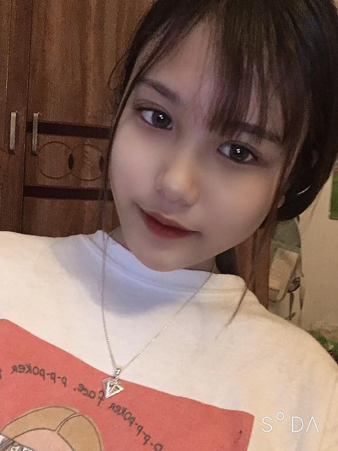 Con gái Hiệp Gà gây 'sốt' với nhan sắc xinh đẹp, trổ mã 'thiếu nữ' không kém cạnh hotgirl nào Ảnh 5