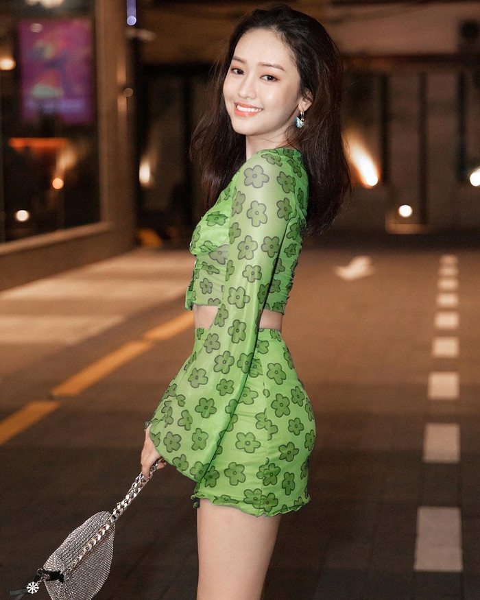 'Đang yên đang lành' bị chê kém sắc, Thúy Vi bức xúc lên tiếng 'đáp trả' Ảnh 4