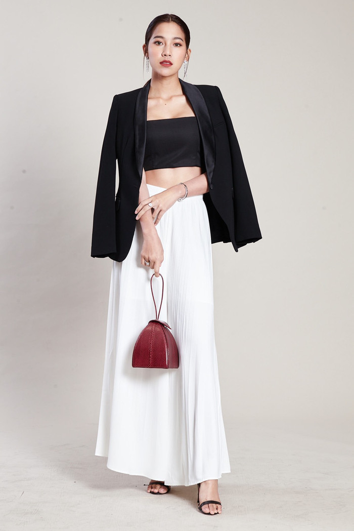 Mean Phiravich cùng Great Wiratorn, Yam Matira tham gia phim hành động, ngôn tình 'Petchakard Jun Jao' Ảnh 15