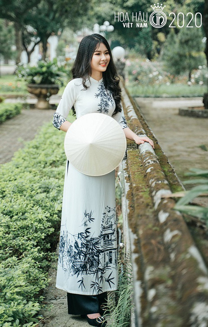 Những nữ sinh lọt vào bán kết Hoa hậu Việt Nam sở hữu trình độ tiếng Anh cực 'khủng' Ảnh 9