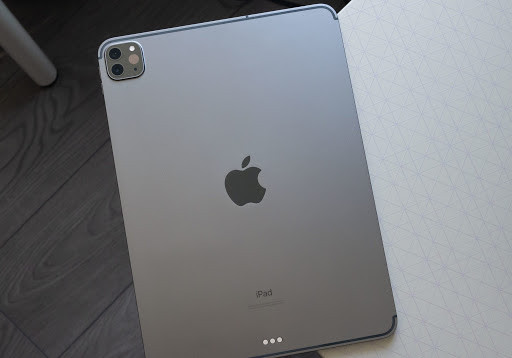 Màn hình ProMotion đã được Apple áp dụng trên iPhone song có vẻ nó vẫn chưa sẵn sàng để xuất hiện trên iPhone. Ảnh: CNET