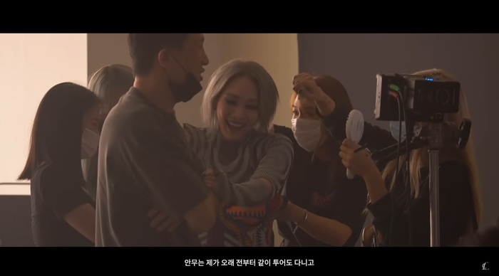 CL phát hành clip hậu trường MV Post Up: 'Thay máu' toàn bộ ê-kíp, 'mách lẻo' biên đạo múa và rối rít xin lỗi fan vì lí do đặc biệt Ảnh 6