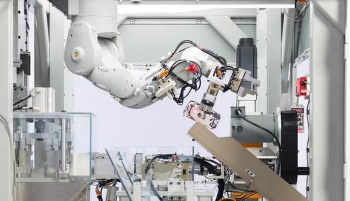 Apple rất quan tâm đến hoạt động tái chế các thiết bị của mình trong vài năm trở lại đây. Một phần hoạt động tái chế được Apple tự thực hiện thông qua các robot như Daisy. Ảnh: Apple