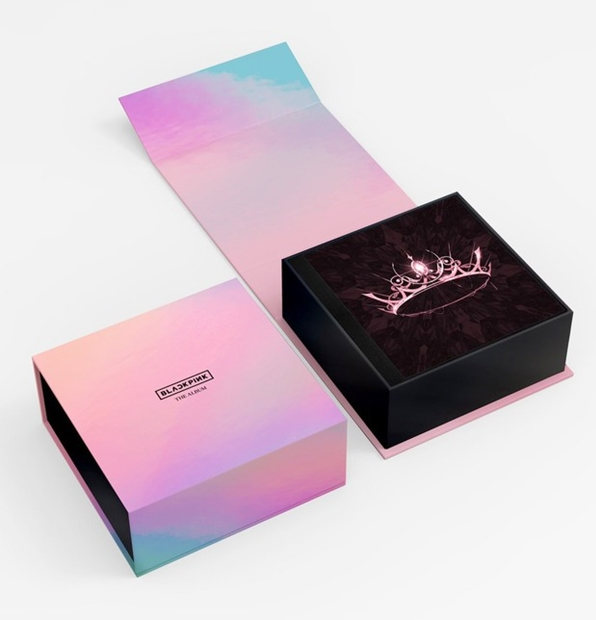 Album THE ALBUM của BlackPink.