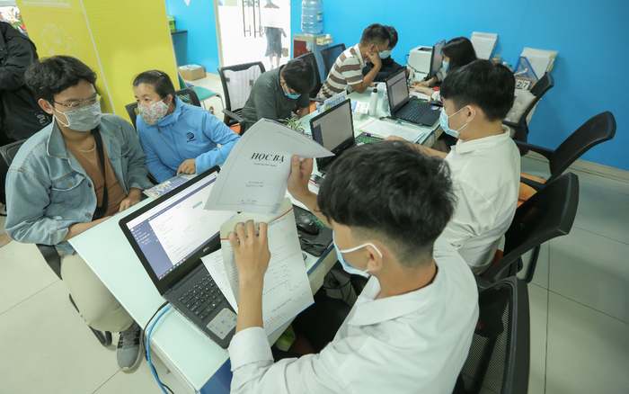 Trường ĐH Công nghệ TP.HCM công bố điểm trúng tuyển: Tăng ít nhất 2 điểm so với năm 2019 Ảnh 2