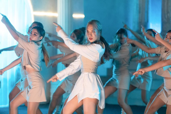 Vpop tuần qua: Mỹ Tâm tái xuất gây tranh cãi, FC Jack nóng mặt trước nghi án gian lận trong hệ thống bình chọn MTV Ảnh 5