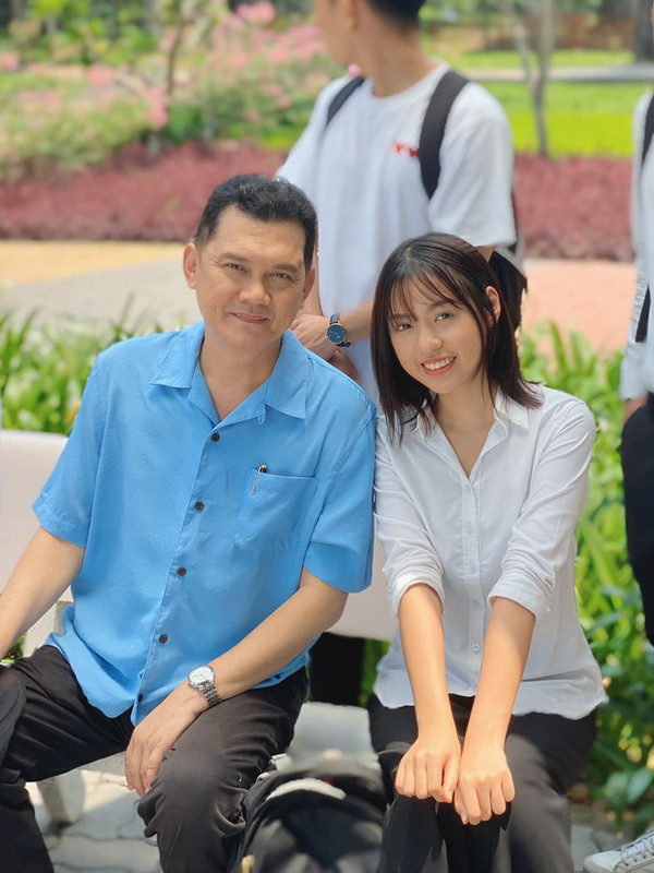 Thanh Tâm gây xôn xao khi khoe ảnh đóng phim cùng dàn diễn viên gạo cội.