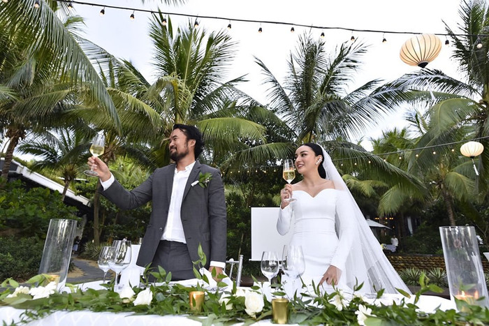 Cô nàng có một đám cưới hạnh phúc bên người chồng đại gia