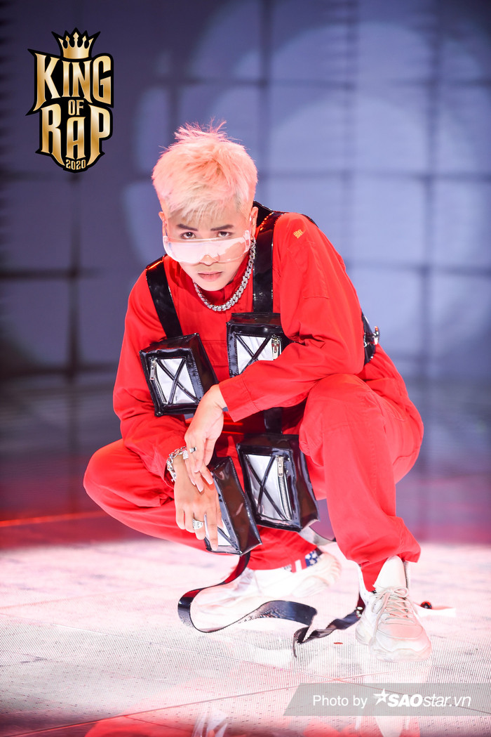 VyJacko - Weeza - Right đa sắc màu trong sản phẩm âm nhạc mới quyết giành cơ hội 'tái đấu' King Of Rap 2020 Ảnh 11