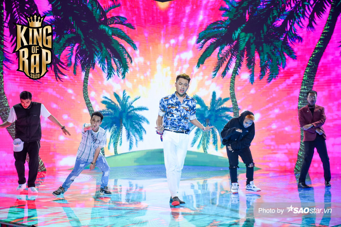 VyJacko - Weeza - Right đa sắc màu trong sản phẩm âm nhạc mới quyết giành cơ hội 'tái đấu' King Of Rap 2020 Ảnh 10