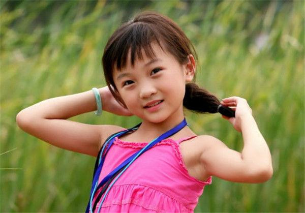Lâm Diệu Khả với vẻ đáng yêu lúc nhỏ