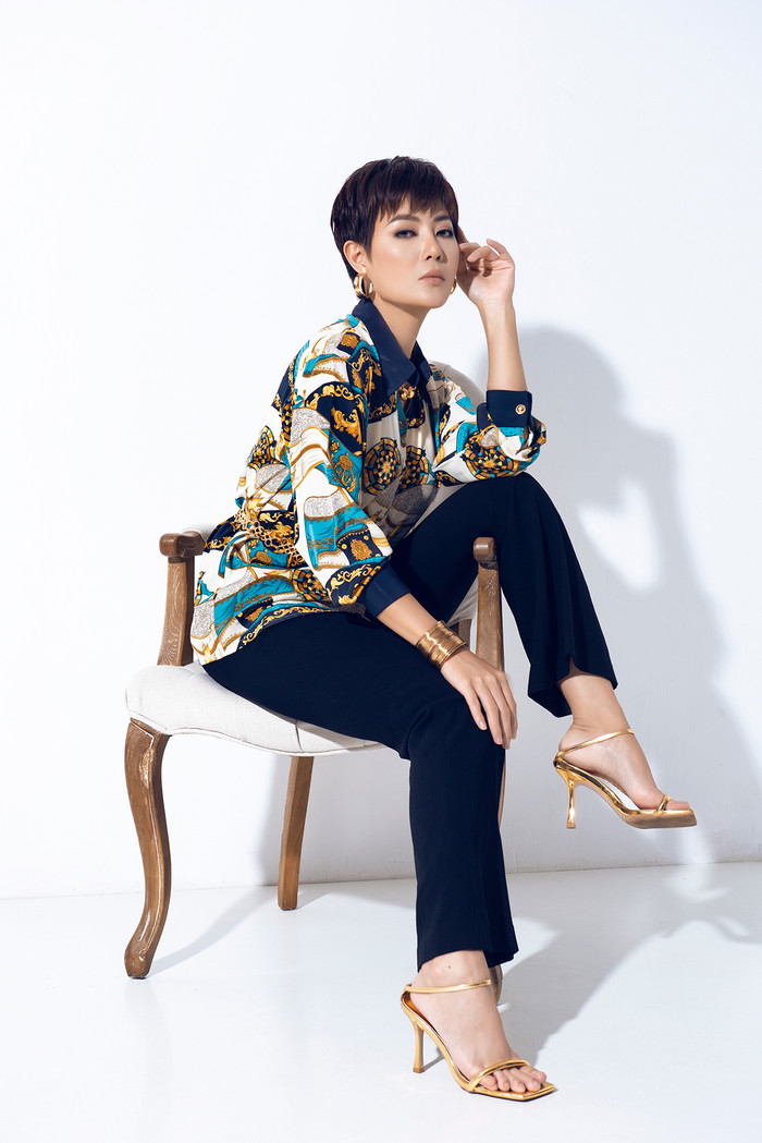 Set đồ tưởng đơn giản nhưng cực kì hiệu quả cho những ngày thu nắng ươm vàng