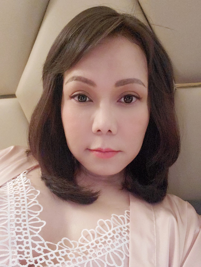 Mặc dù đã bước sang tuổi 43 nhưng nữ nghệ sĩ vẫn giữ được làn da căng bóng, săn chắc