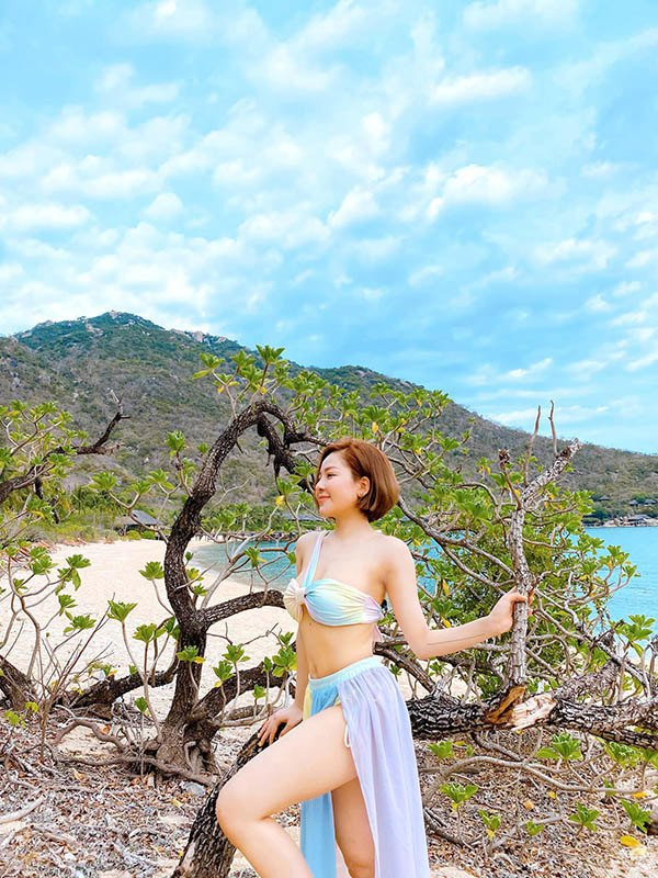 Khoe thân hình thon gọn, Trâm Anh gây 'sốc' khi thừa nhận 'bóp eo quá đà' Ảnh 9