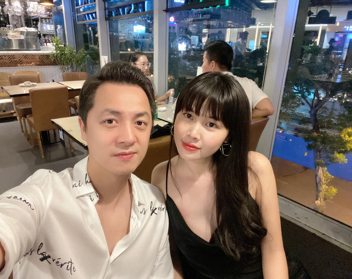 Do tóc rụng gần một nửa nên Thủy Anh quyết định cắt tóc mái để che đi điểm hói đầu trên trán