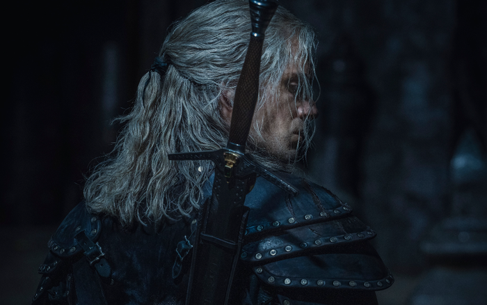 The Witcher mùa 2: Lộ diện loạt hình ảnh Henry Cavill cực điển trai trong trang phục mới Ảnh 2