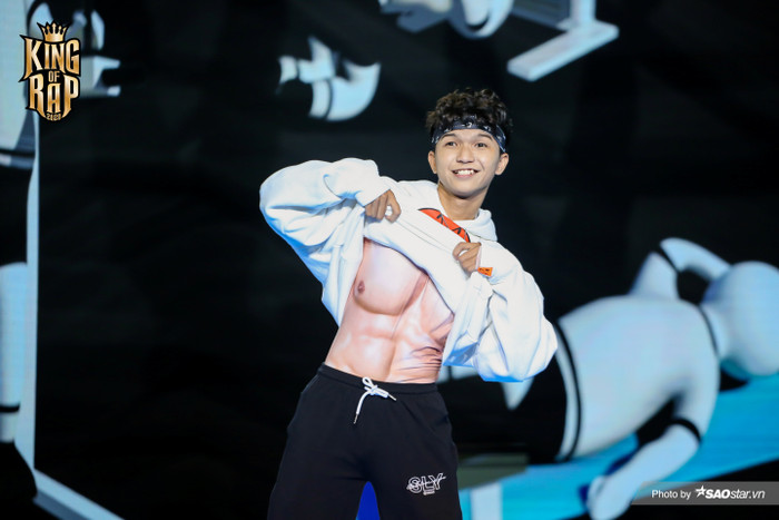 Sóc Nâu - Lowkey - NevaDie 'lột xác' trong MV 'comeback' King Of Rap, Nhật Hoàng thả thính 'đốn tim' fan nữ Ảnh 11