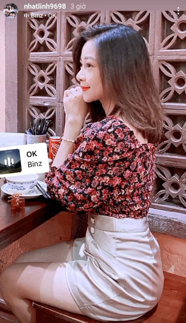 Nhật Linh khoe vòng eo 'con kiến'