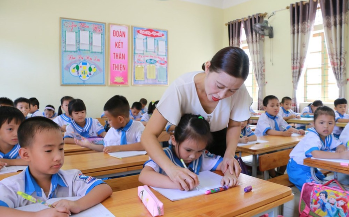 Bộ GD&ĐT: Hoàn thành nhiệm vụ học tập tại lớp, không giao thêm bài tập về nhà cho học sinh lớp 1 Ảnh 2