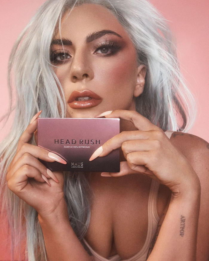 Lady GaGa quảng bá dòng makeup với thương hiệu tên HAUS LABS 