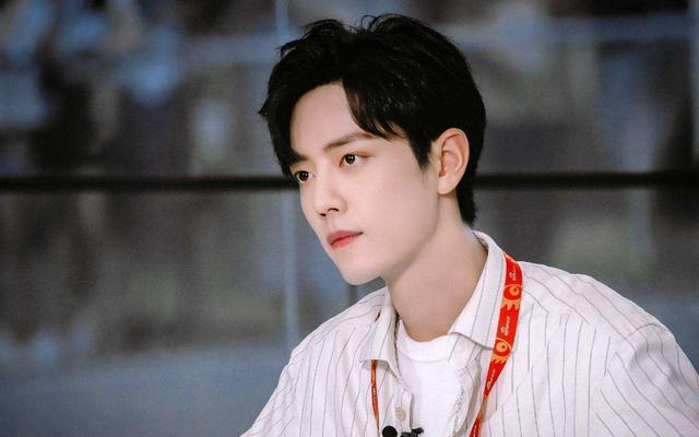 Ngay cả khi sinh nhật thần tượng, fan hâm mộ vẫn gây hàng loạt rắc rối cho Tiêu Chiến Ảnh 2