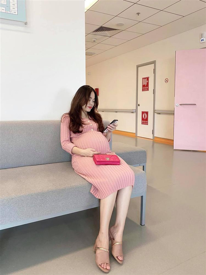 Đăng ảnh nhập viện chuẩn bị sinh con lần 5, hotmom Hằng Túi khiến dân mạng bất ngờ vì điều này Ảnh 3