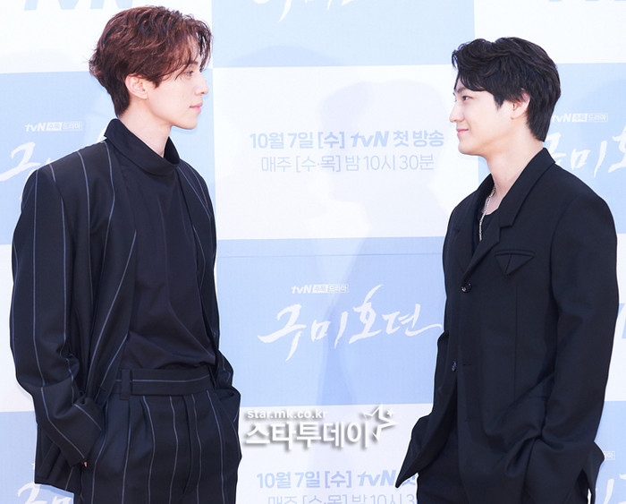 Họp báo 'Bạn trai tôi là hồ ly': Gượng gạo bên Jo Bo Ah nhưng Lee Dong Wook lại tình tứ khoác tay Kim Bum Ảnh 20