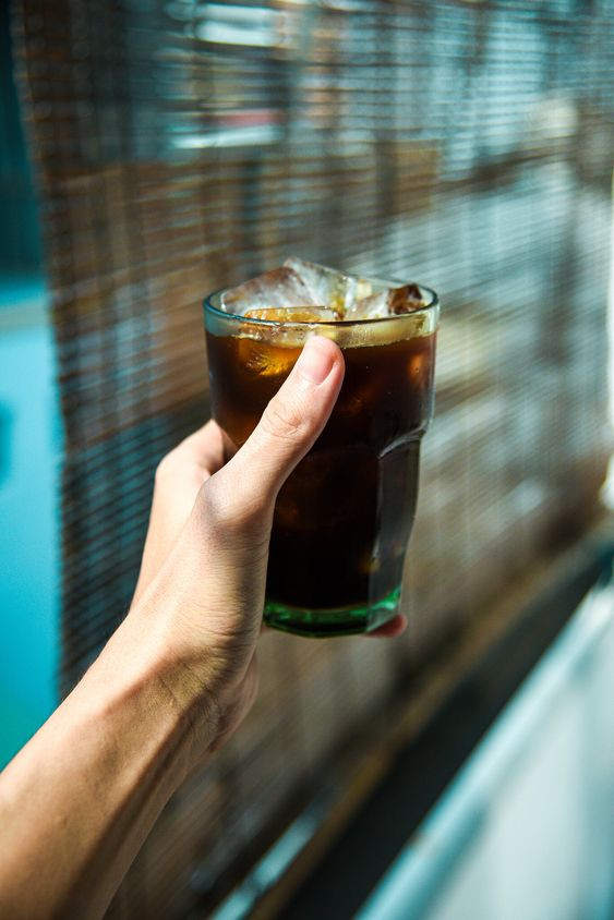 Một số người cho biết nhận thấy hiệu quả giảm cân thành công nhờ uống cà phê trong thời gian ngắn