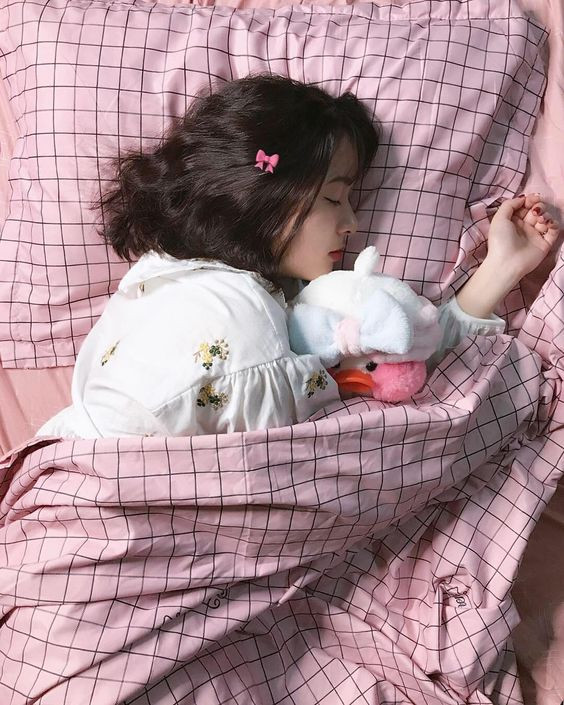 Sau một ngày dài làm việc mệt mỏi, ngủ đủ giấc sẽ giúp cơ thể khỏe mạnh hơn, năng lượng dồi dào hơn vào sáng hôm sau