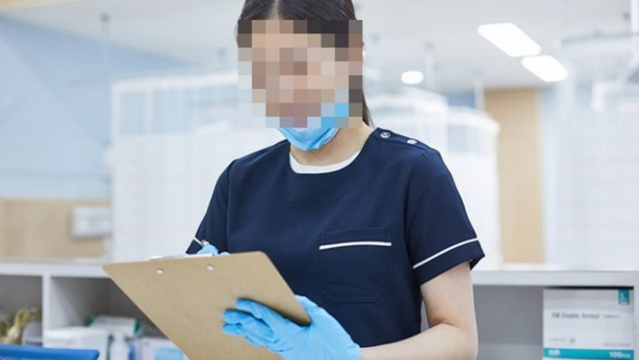 Hóa ra, nàng dâu làm y tá nên bố mẹ mới sợ con dâu đã bị nhiễm COVID-19.&nbsp;