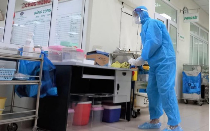 Nữ bệnh nhân thứ 1099 nhiễm COVID-19 từ Australia về nước, được cách ly sau khi nhập cảnh Ảnh 2