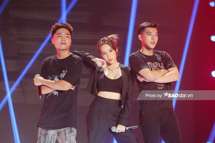 Cặp đấu 'chấn động' nhất tập 10 King Of Rap: HIEUTHUHAI chạm trán Right, kết hợp cùng Emily Ảnh 16