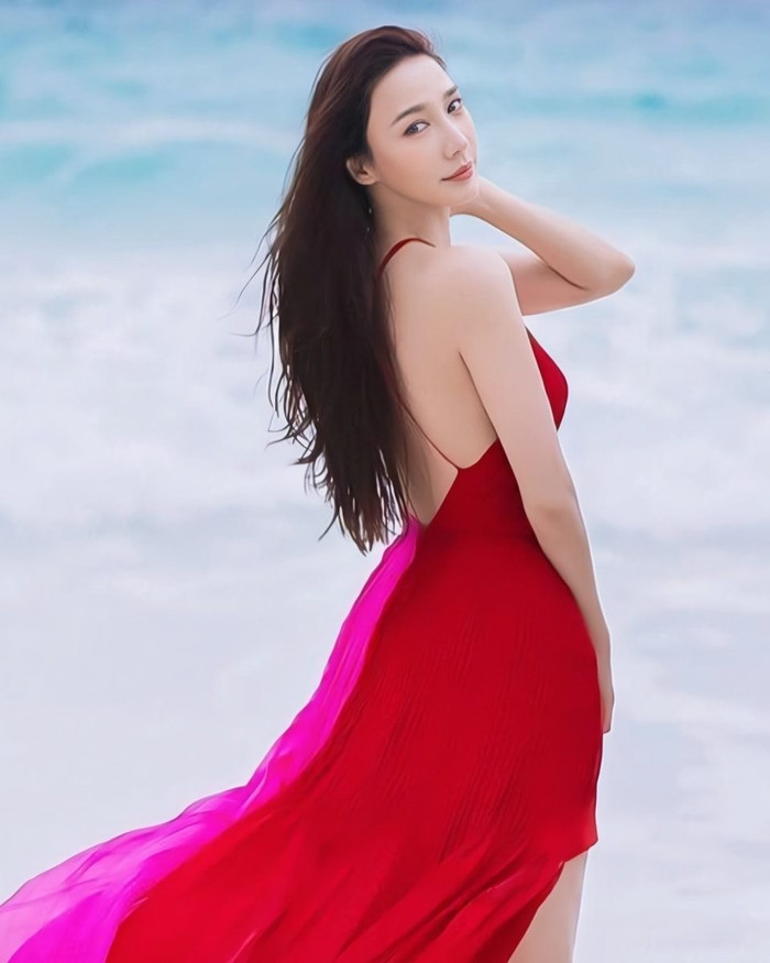 'Nữ hoàng giải trí' Thái Lan Aum Patchrapa khoe vóc dáng nóng bỏng ở tuổi 42 Ảnh 5