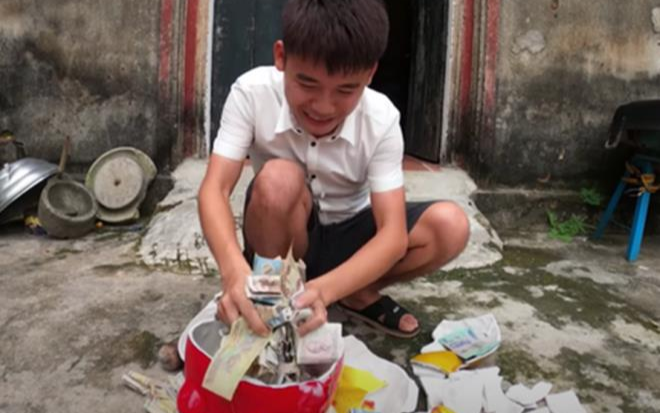 Hưng Vlog tiếp tục bị phạt 10 triệu đồng vì làm clip trộm tiền heo đất Ảnh 2