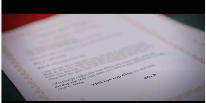 Và khi ta zoom thật kỹ vào hình ảnh tờ hợp đồng, bạn sẽ dễ dàng thấy khéo 'cà khịa' là đây chứ đâu