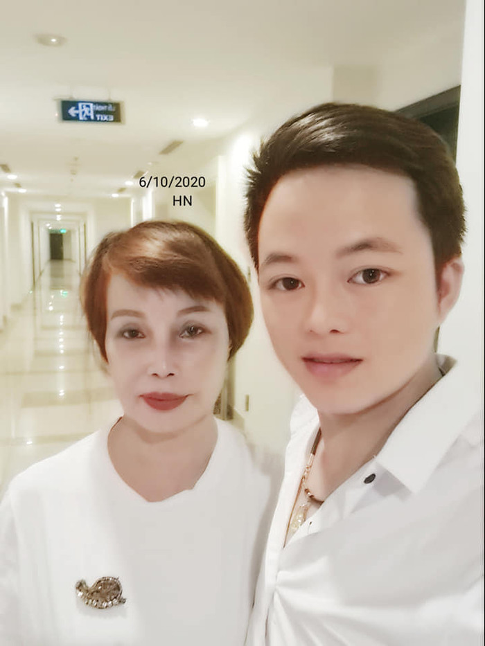 Sau 3 tháng, miệng cô vẫn không có sự hồi phục