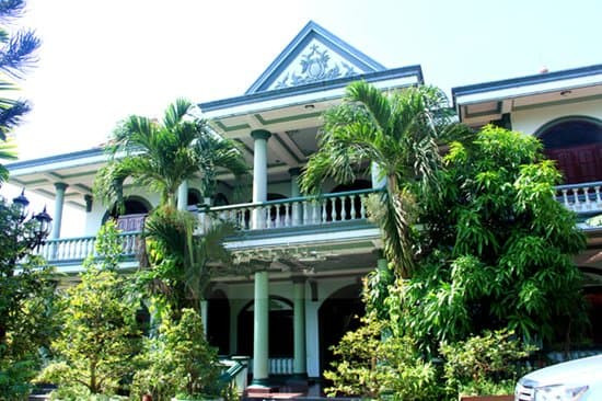 Căn biệt thự với khuôn viên gần 5.000 mét vuông của bố mẹ Lâm Khánh Chi