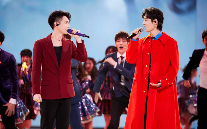 Tiêu Chiến quay clip cổ vũ cho Trương Nghệ Hưng nhưng Cnet chỉ mãi quan tâm đến phong nền Ảnh 2