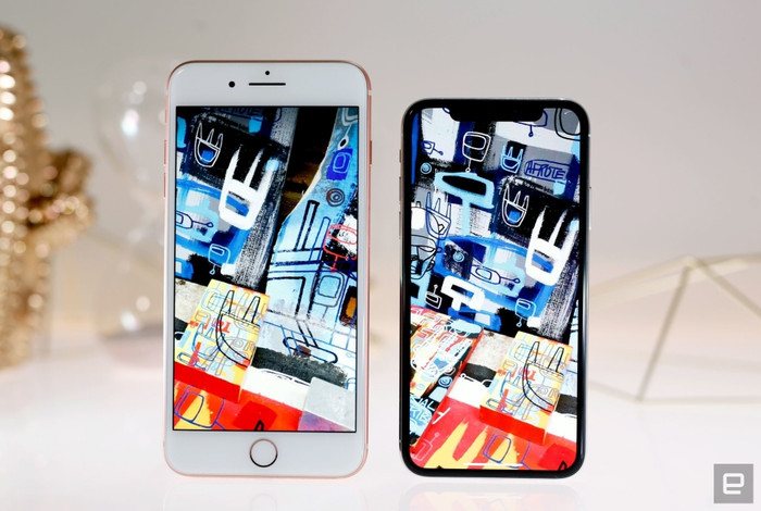 iPhone X là điện thoại đầu tiên của Apple có “tai thỏ”. Ảnh: Engadget