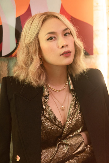 Visual cực xịn của chị đại trong MV lần này