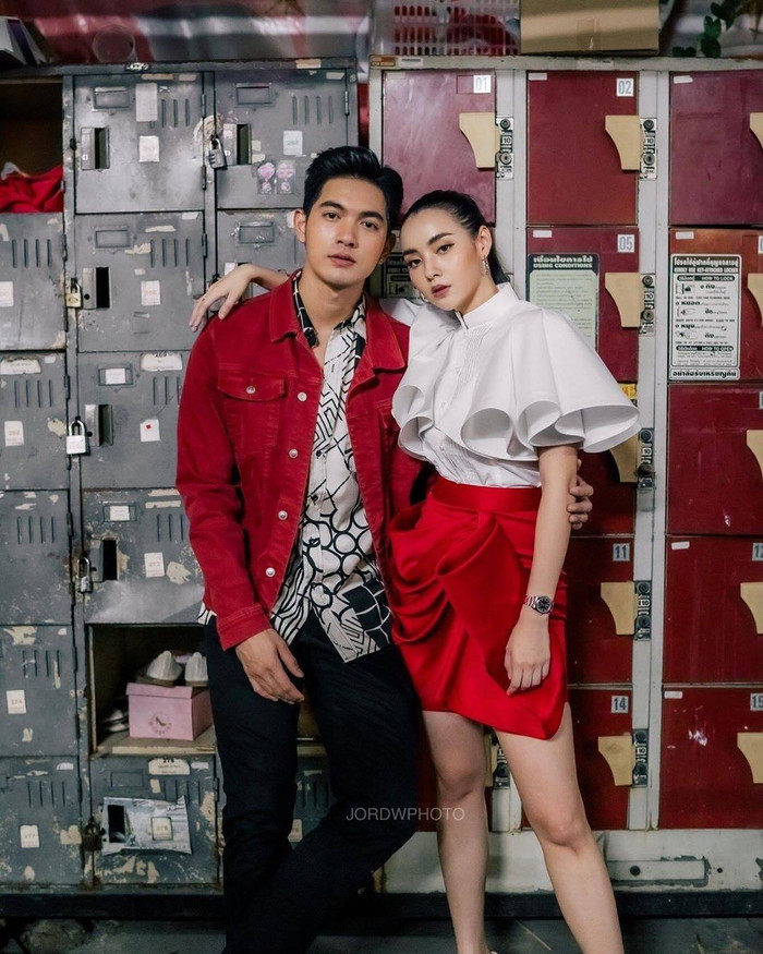 Cả hai tỏ ra khá thoải mái mỗi khi làm việc chung, ít có khoảng cách và tương tác với nhau rất nhiều