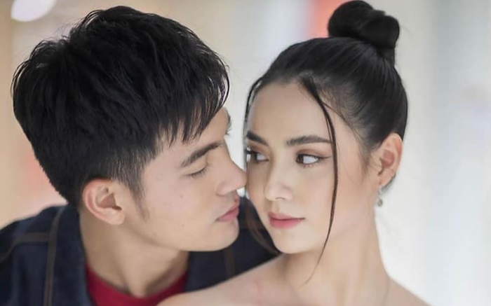 Nam chính 'Mắt xích hận thù' Kem Hussawee lần đầu lên tiếng về tin đồn 'phim giả tình thật' với bạn diễn Mookda Narinrak Ảnh 2